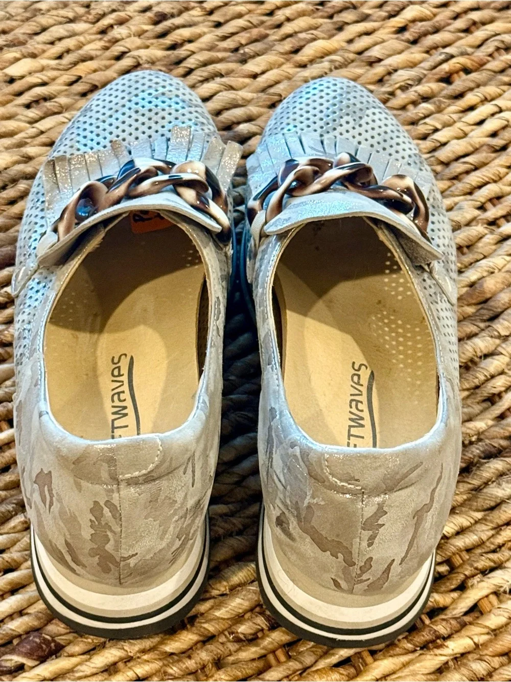 Softwaves women platform